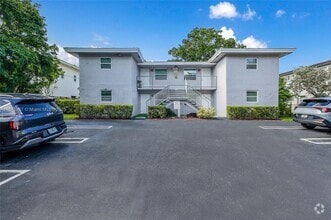 Building Photo - 7921 NW 44th Ct