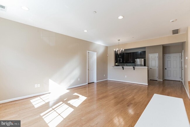 Building Photo - 4461 Driftwood Dr