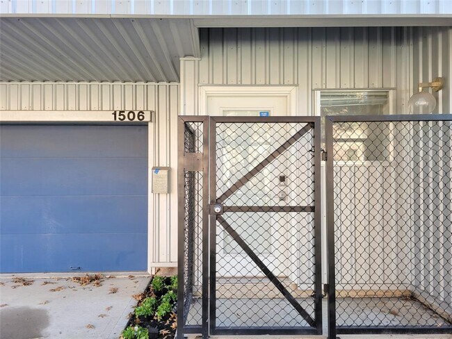 Foto del edificio - 1506 Drew St