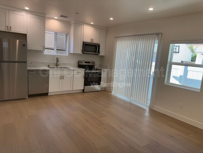 Foto del edificio - 19229 Friar St