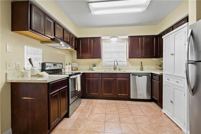 Foto del edificio - 70472 L St