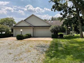 Building Photo - 4420 Manistee Dr