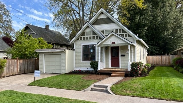 Front Photo - 2128 15th Ave