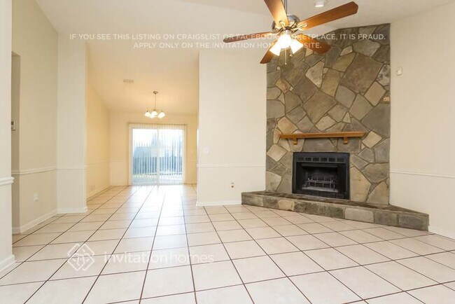 Building Photo - 1160 Park Creek Cir
