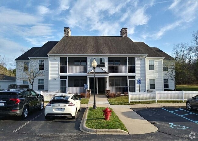 Building Photo - 2768 S Knightsbridge Cir