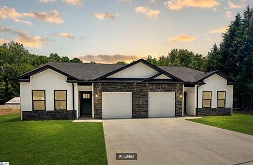 Building Photo - 795 Lyman Rd