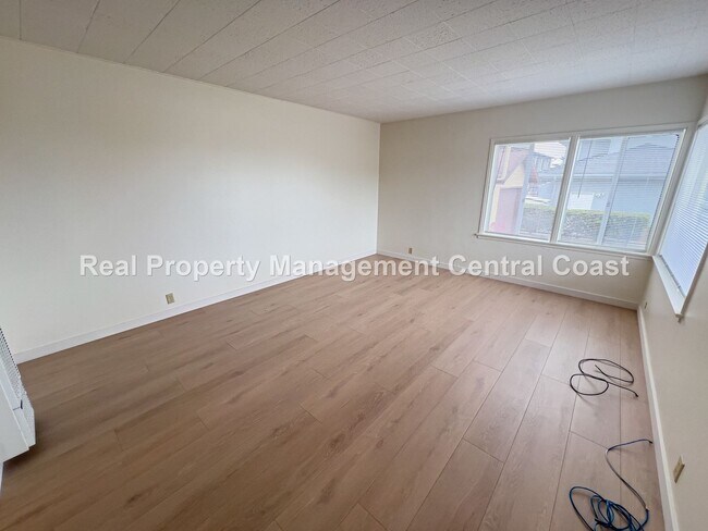 Foto del edificio - LEASE PENDING - 2 Bed / 2 Bath Cayucos Home