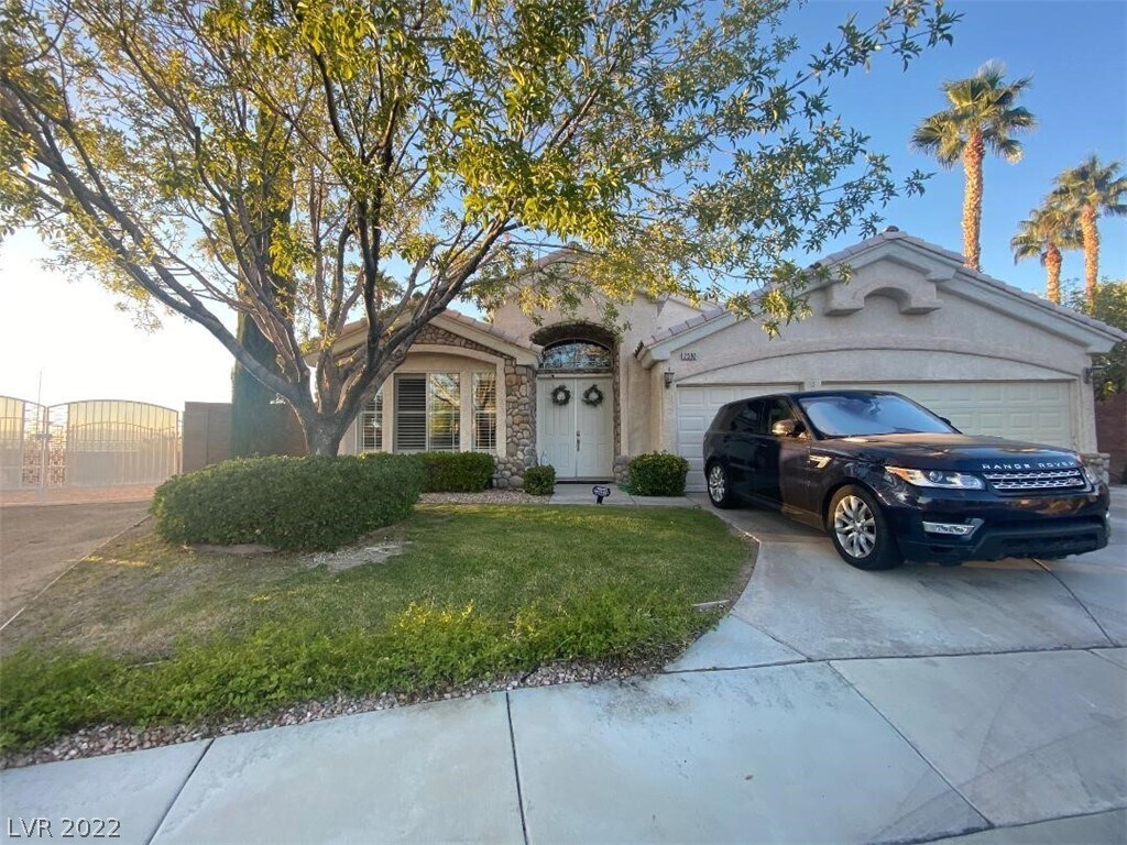 2590 Grizzly Park Ct, Henderson, NV 89052 House Rental in Henderson
