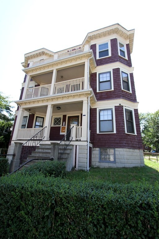 Building Photo - 475 Ashmont St