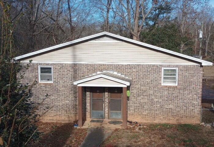 Primary Photo - 205 Hammond Cir