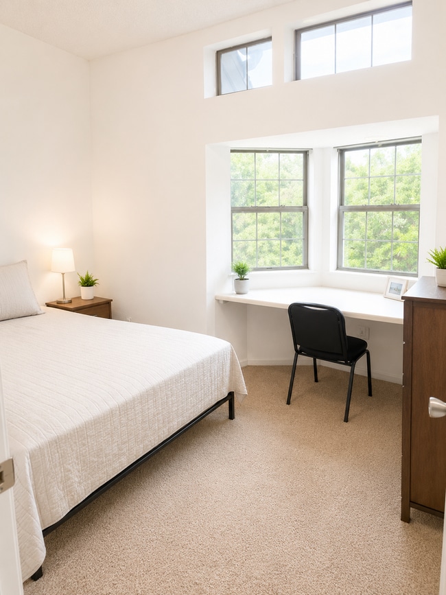Interior Photo - 1002SEC