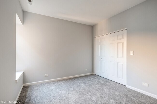 Foto del edificio - 4734 S St Lawrence Ave