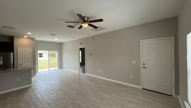 Building Photo - Stunning 3-Bed, 2-Bath Home in Palm Bay!