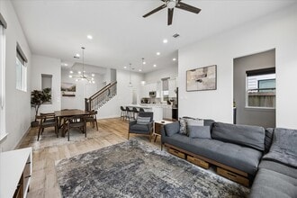 Building Photo - 2804 Grand Fountains Dr