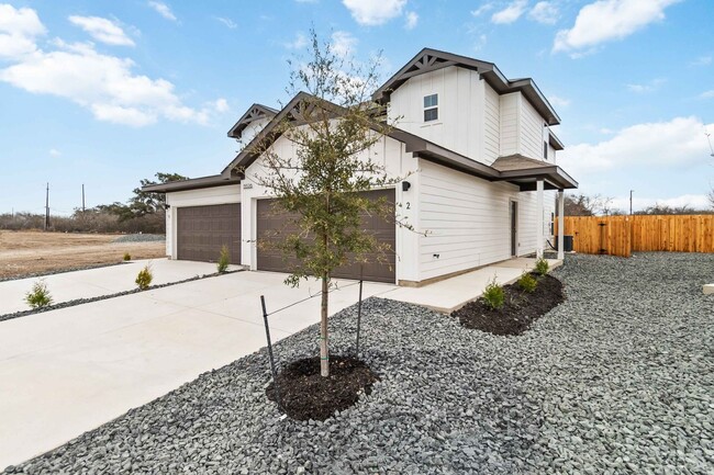 Foto del edificio - 15526 Suess Hl