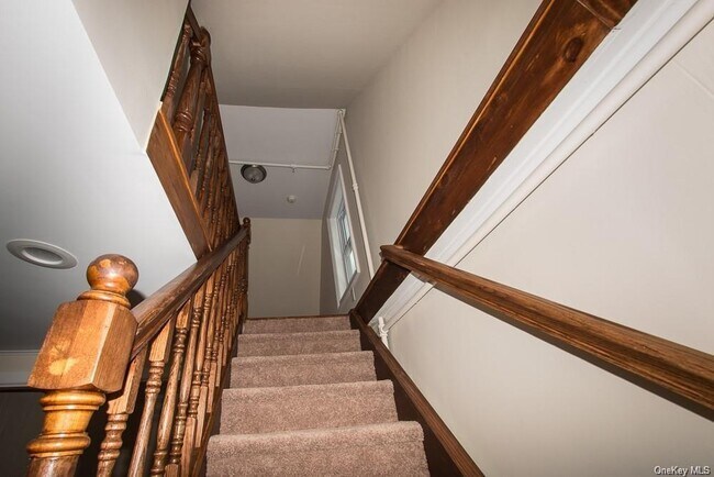 Foto del edificio - 8 N Perkins Ave