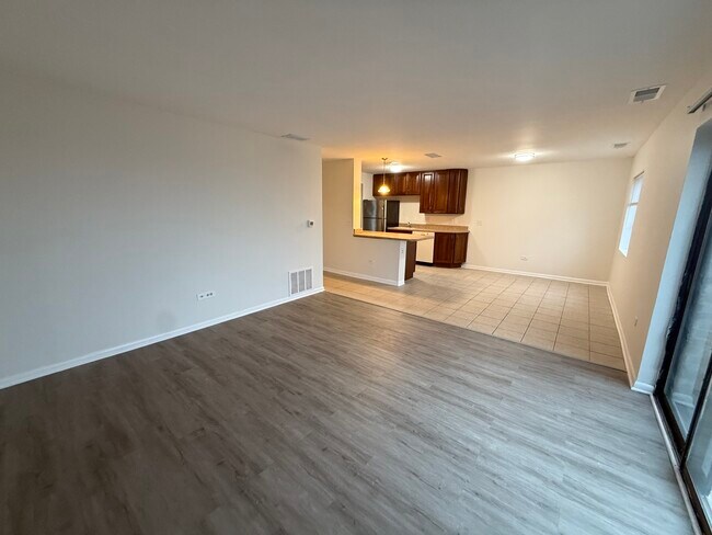 Foto del edificio - 2310 N Harlem Ave