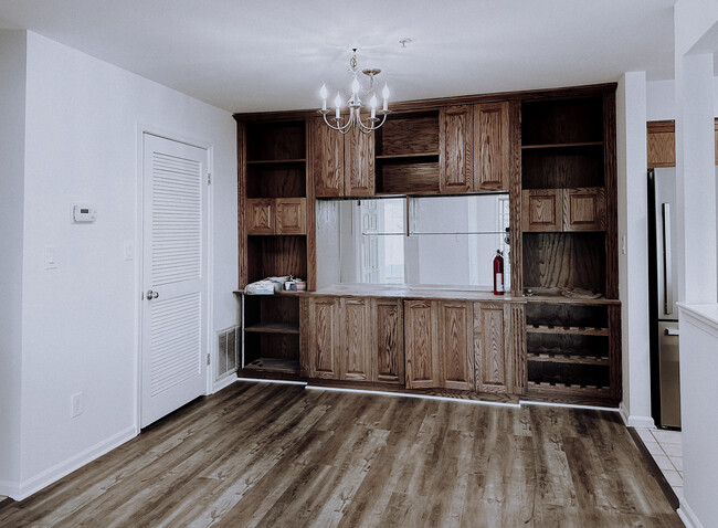 Dining Area - 1622 Waterford Dr