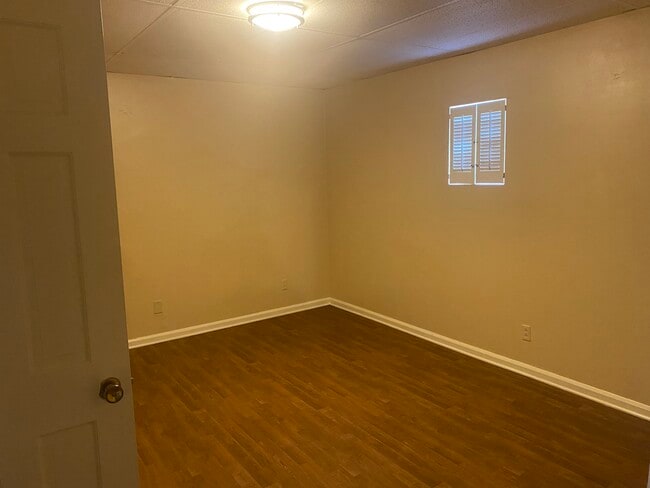 Building Photo - 1717 Hackberry Ln