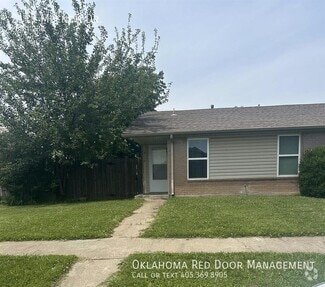 Building Photo - 2119 Meench Dr