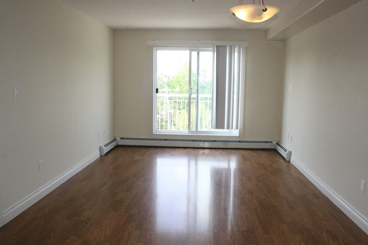 Photo principale - 4701 49 Ave