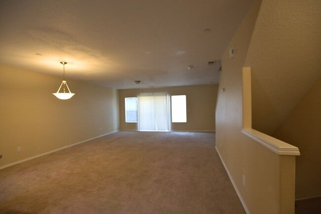 Building Photo - Lafayette 12 Plex