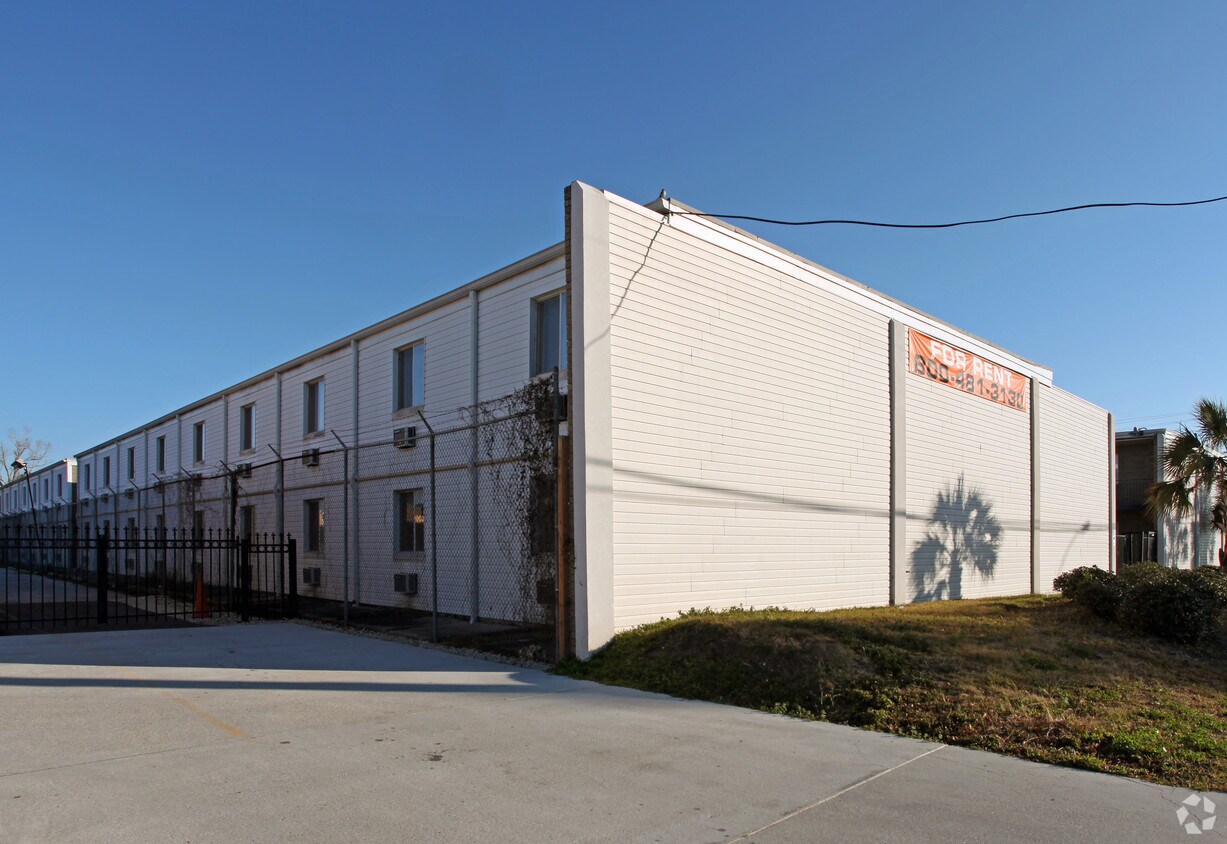 Bern-Mas Apartaments - Patriot Point of New Orleans (FKA Bern-mas)