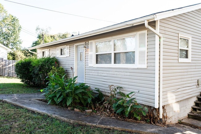 Photo - 2638 Dexter Ln House