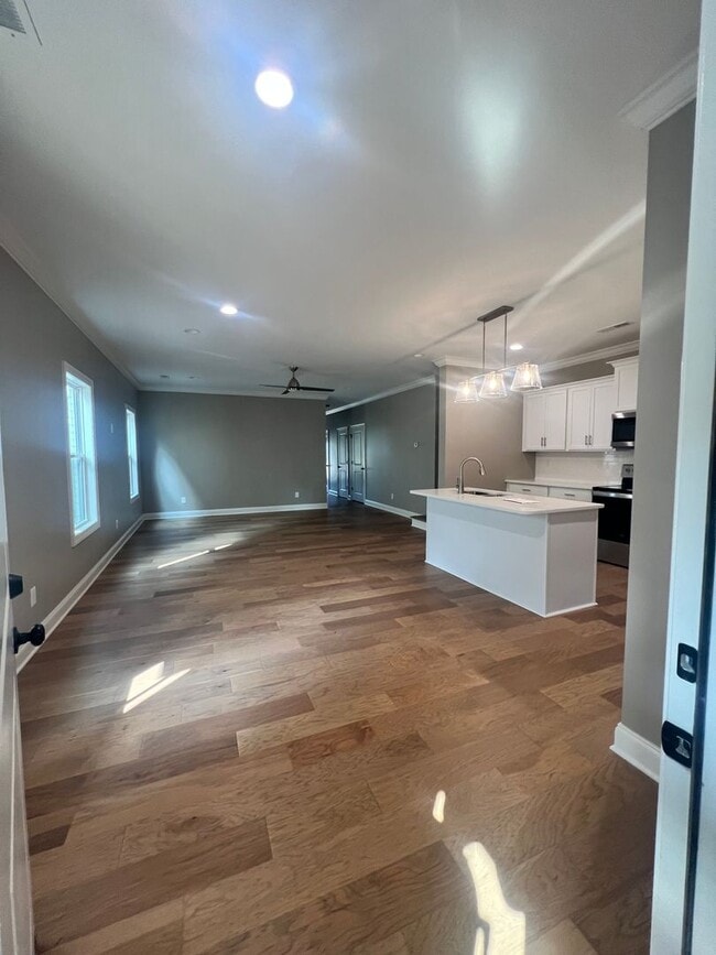 Building Photo - The Village at Mount Victor