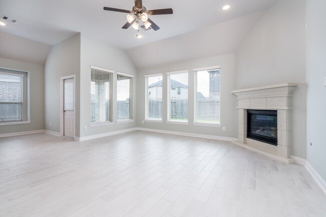 Building Photo - 204 Upland Dr
