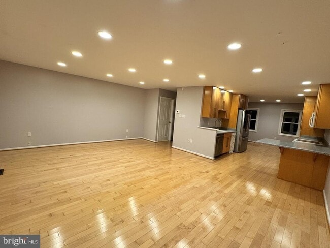 Foto del edificio - 7525 Coddle Harbor Ln