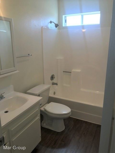 Building Photo - 1 br, 1 bath Apartment - 1425-1445 Grove ave