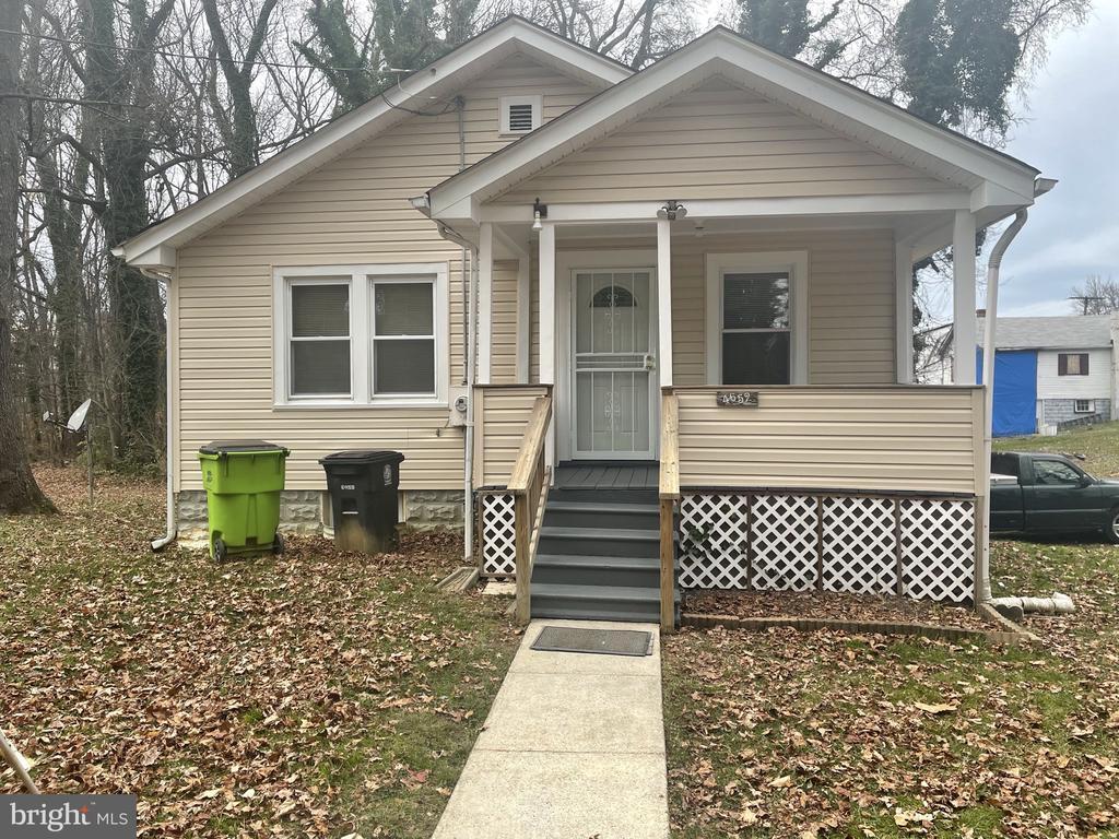Foto principal - 4652 Bennett Ave