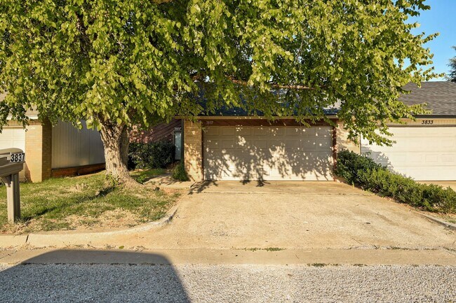 Foto del edificio - Welcome to your next home—a charming 2-bedroom, 2-bathroom retreat