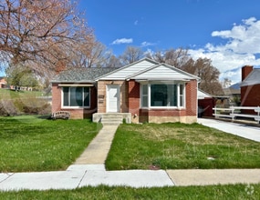 Building Photo - 105 E 500 N