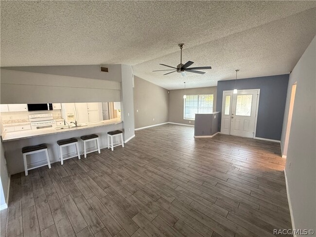 Building Photo - 2235 W Springlake Dr