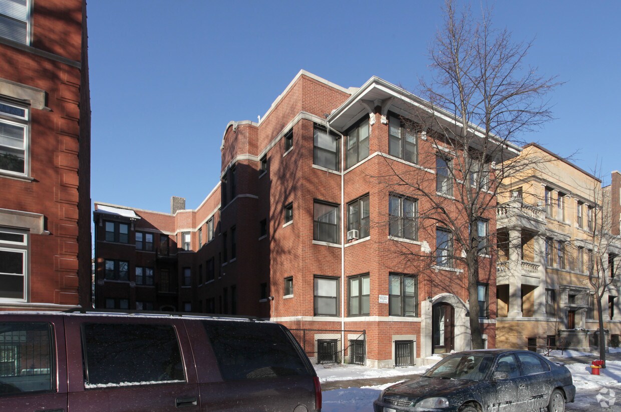 Building Photo - 3538 S King Dr