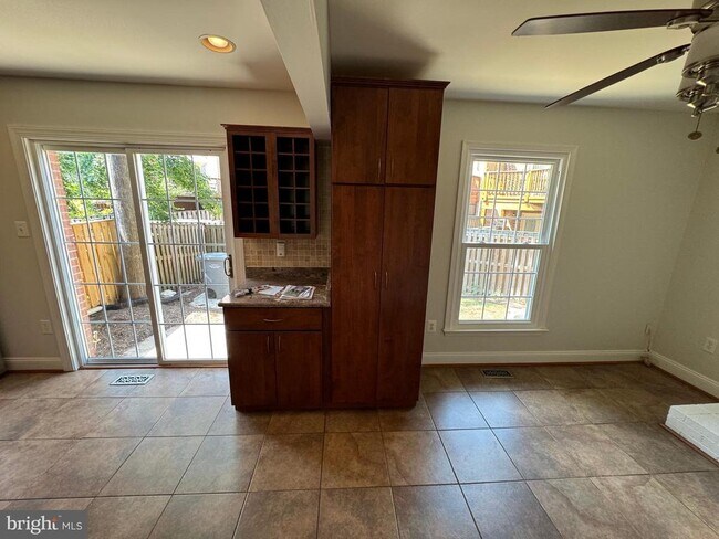 Building Photo - 2712 Carter Farm Ct