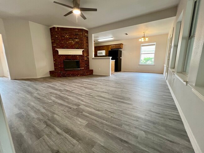 Foto del edificio - 1529 Creekstone Ct
