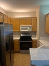 Building Photo - 1011 Esparanza Way