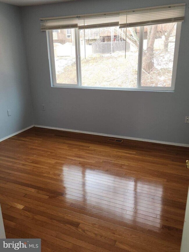 Foto del edificio - 15266 Lodge Terrace