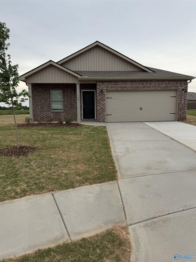 Building Photo - 108 Karenlee Cir