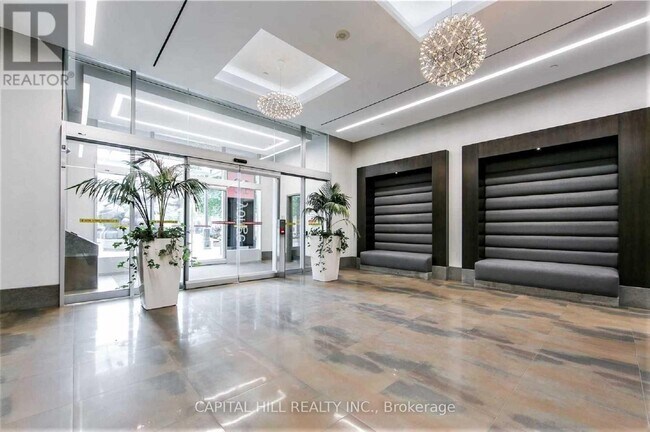 Photo du bâtiment - 18 Yonge St