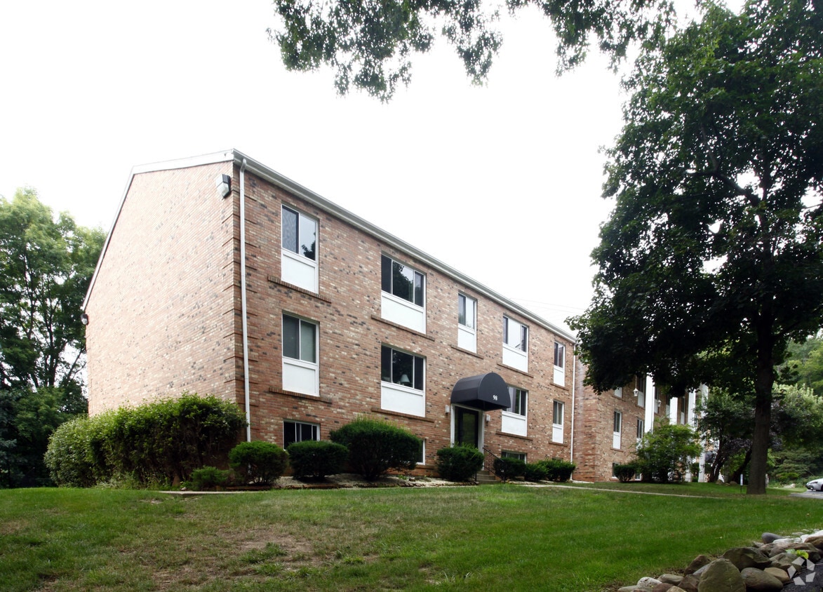 Building Photo - 100 Everhard Apartments