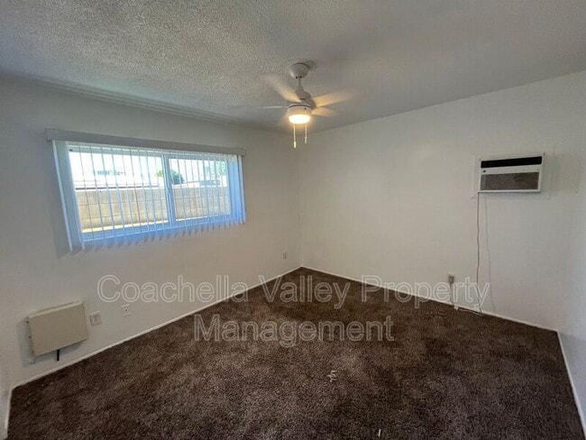 Foto del edificio - 66100 3rd St