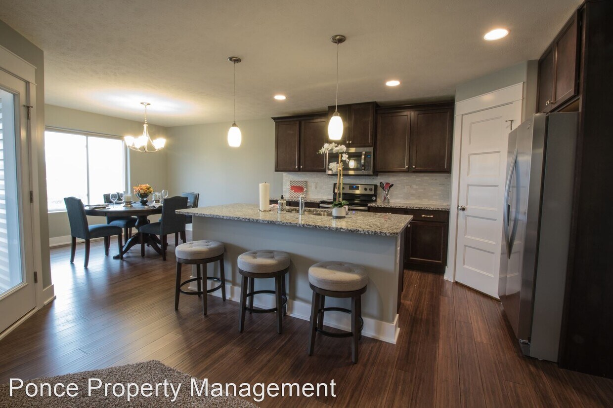 Primary Photo - 4 br, 3 bath House - 7400 Aero Drive