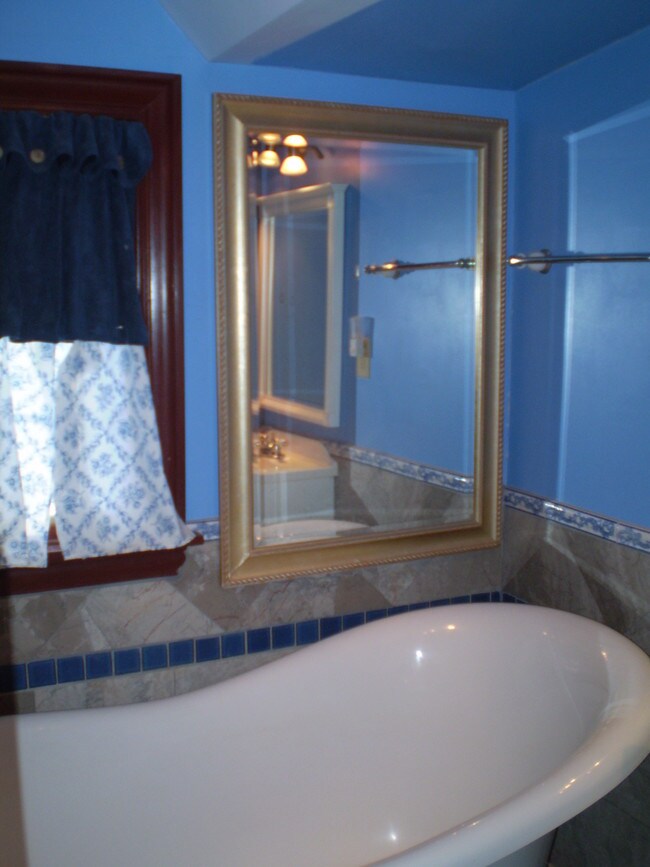 Foto del edificio - 7300 Sargent Rd