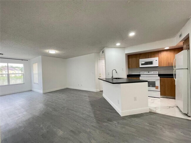 Foto del edificio - 12400 Vista Isles Dr