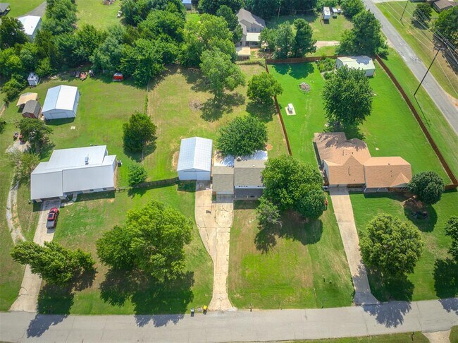 Foto del edificio - 1170 Mockingbird Cir