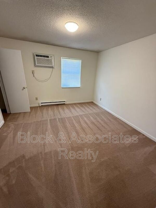 Foto del edificio - 306 Reece Ave